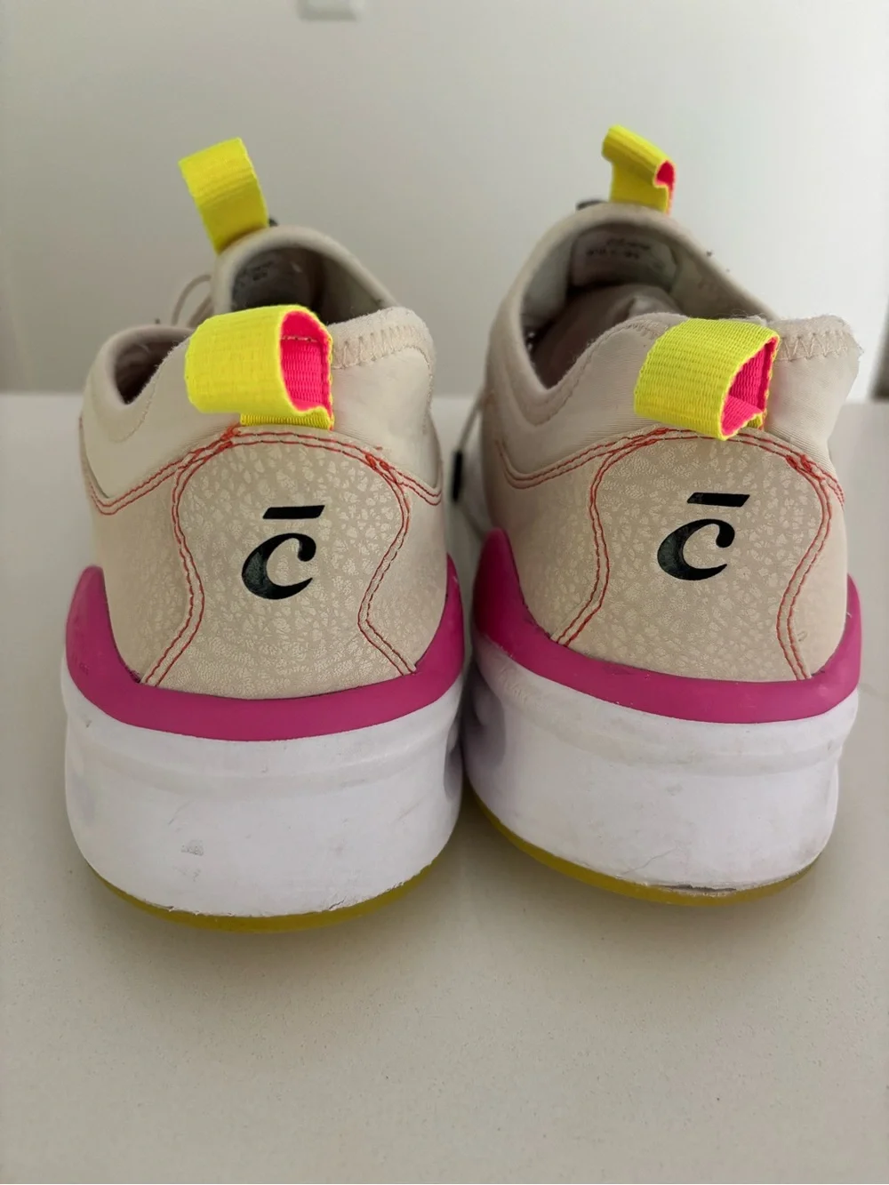 Clove Womens Size 10.5 Lemonade Comfort Shoes Healthcare Nursing Pink Yellow